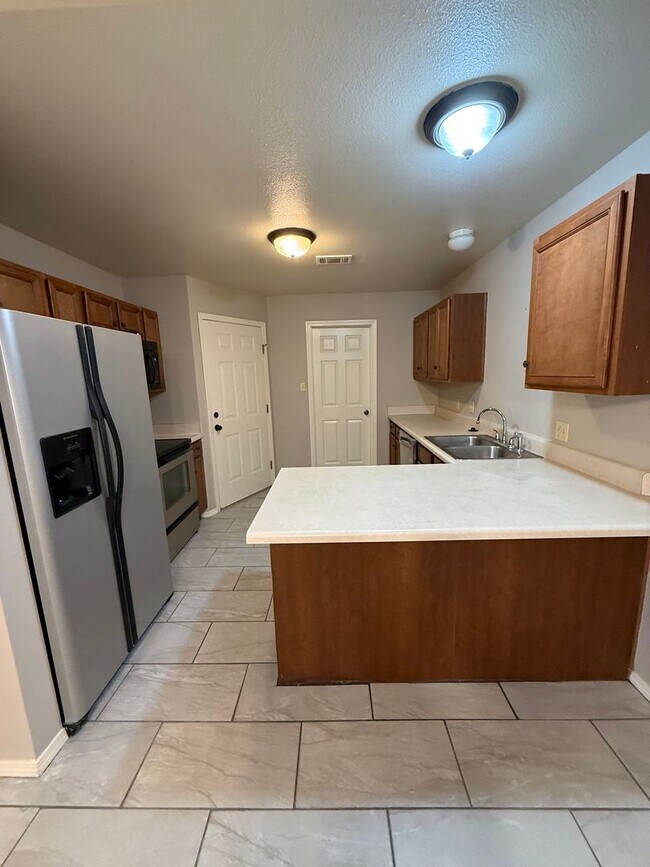 Building Photo - 1528 N 24th St