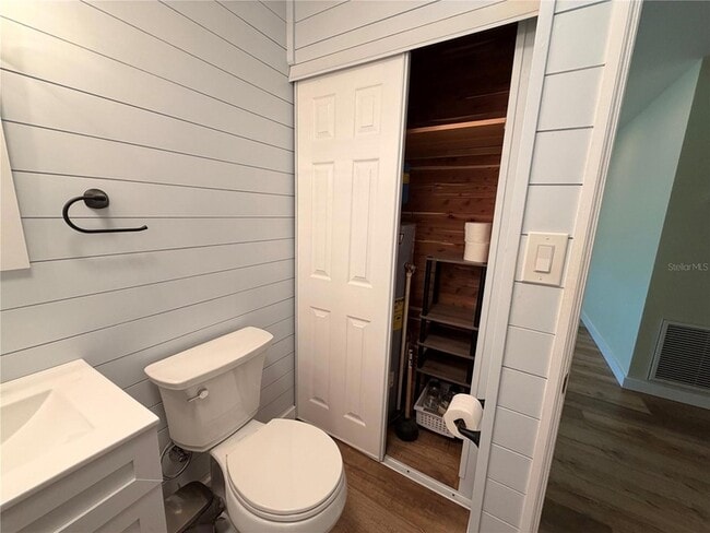 Building Photo - 53706 River Trace Rd