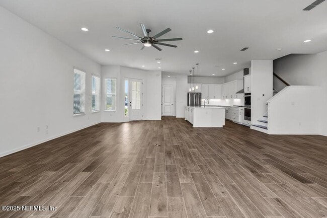 Building Photo - 475 Marquesa Cir