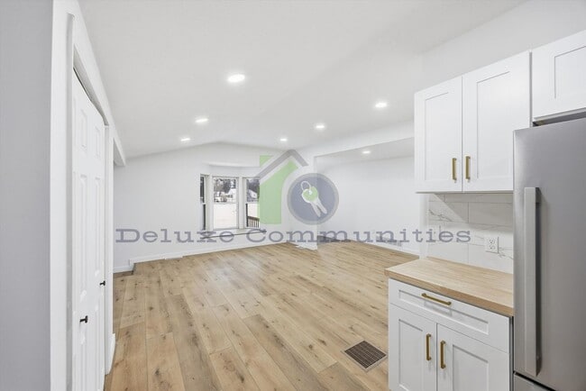 Building Photo - Stunning Fully Remodeled 3 Bed Home on a Huge Lot in Coopersville