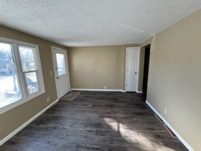 Building Photo - 63 Zuma St