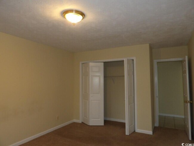 Building Photo - 1025 Carolina Rd