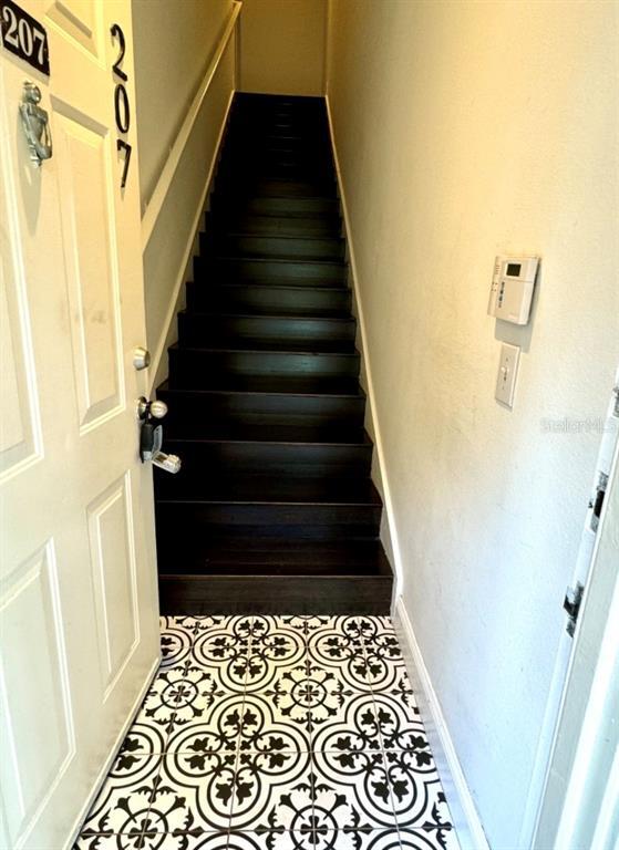 Building Photo - 8843 Villa View Cir