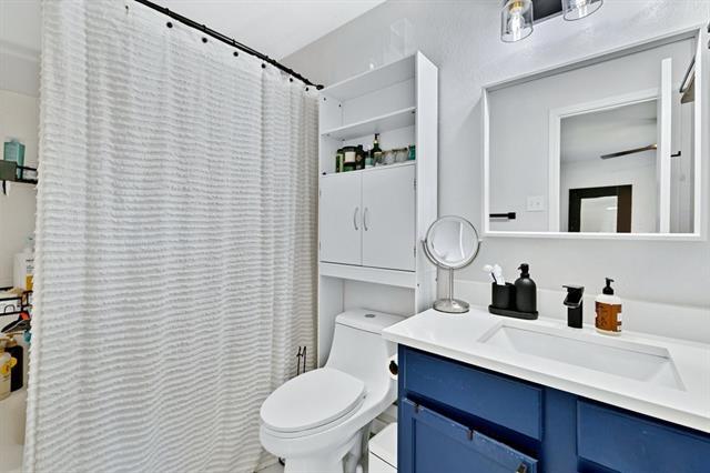 Building Photo - 8404 Early Dawn Trail