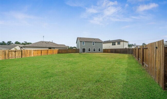 Building Photo - 2224 Cedar Vly Dr
