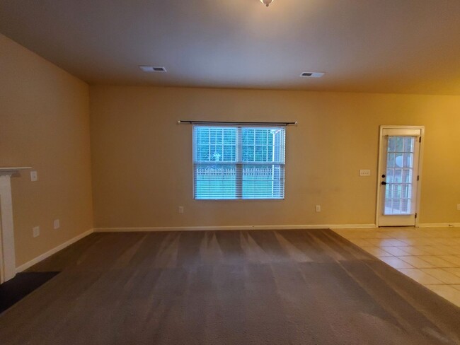 Building Photo - 821 Bellingham Way