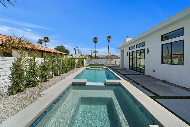 Building Photo - 78525 Orcabessa Dr