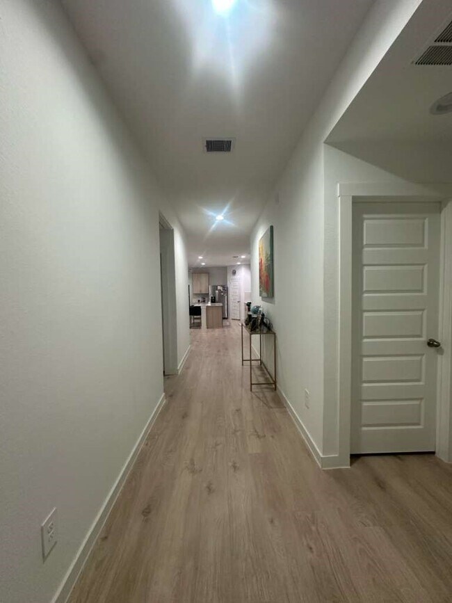 Building Photo - 2908 Misty Elm Ln