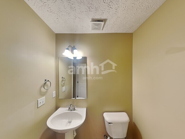 Building Photo - 3505 Bent Wood Ct