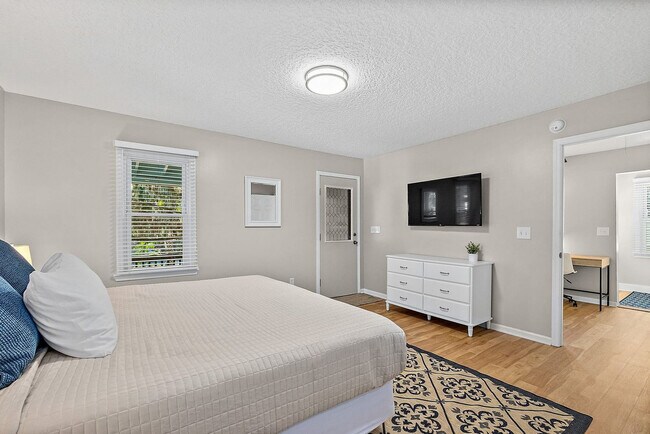 Building Photo - 12 Sylvan Dr