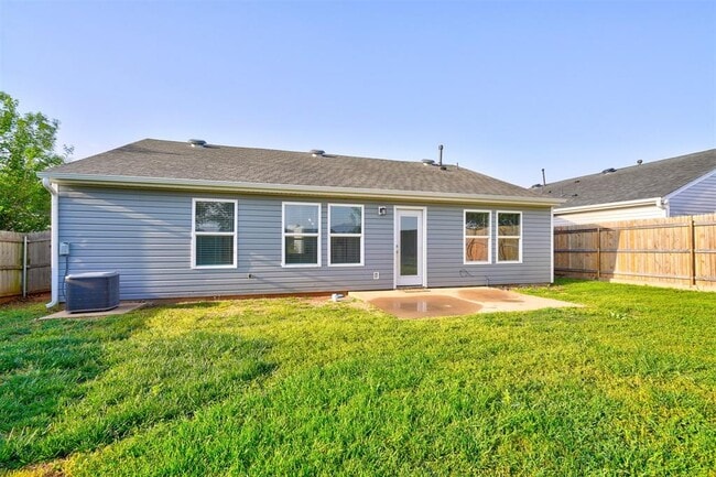 Building Photo - 10425 Aberdeen Dr