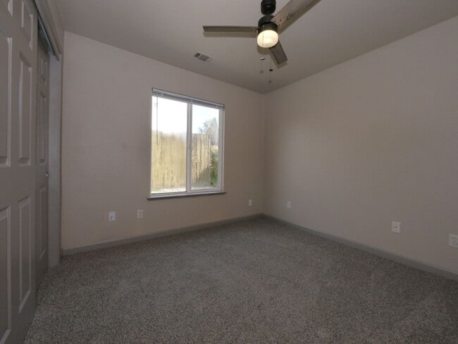 Building Photo - 460 Toyon Dr