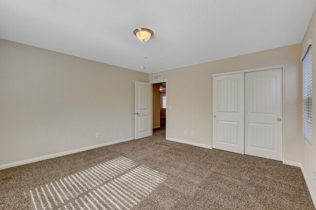 Building Photo - 2919 Caxton Grove Dr