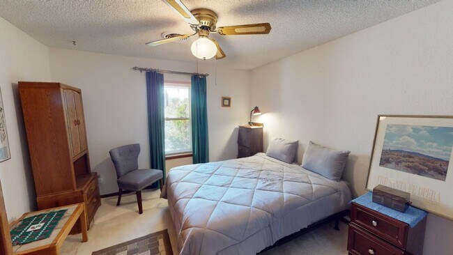 Building Photo - Fully Furnished 3 Bedroom Rental