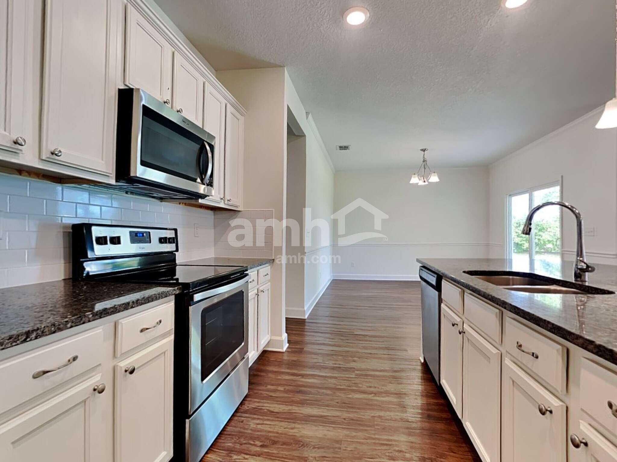 Building Photo - 974 Sunny Stroll Dr