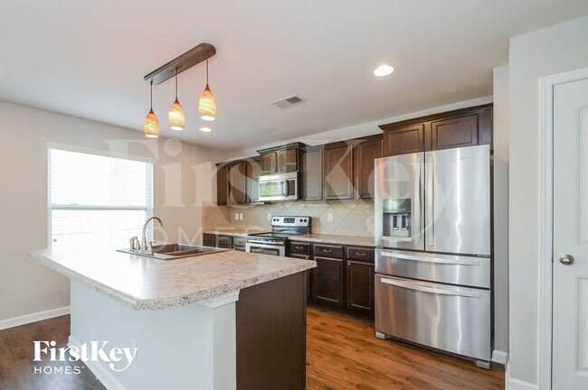 Building Photo - 261 Chesser Reserve Dr