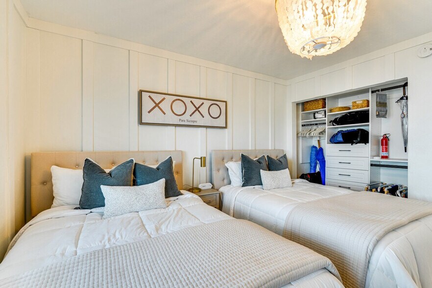 Building Photo - 4263 Bay Beach Ln