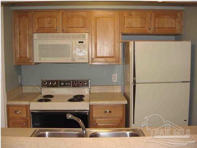 Building Photo - 931 Brookside Pl