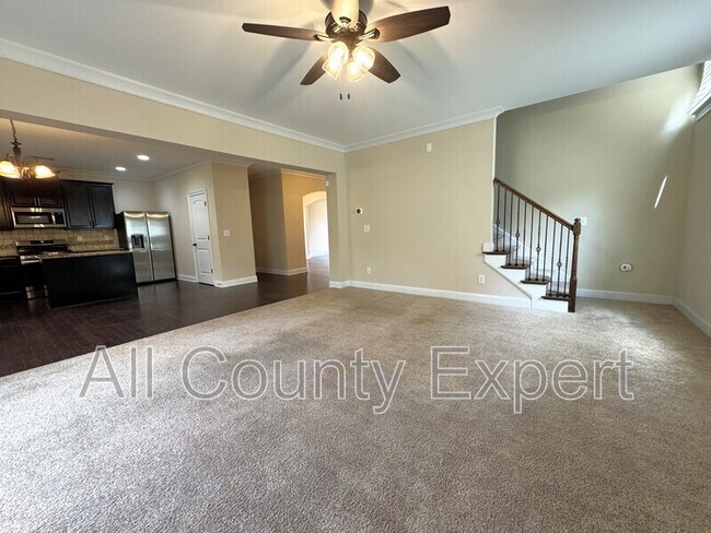 Building Photo - 5065 Rialto Way