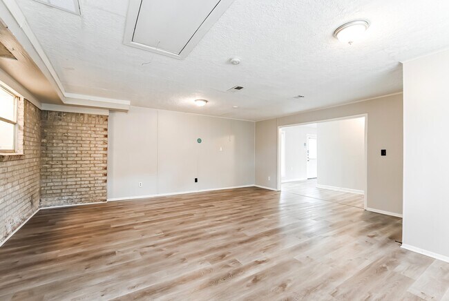 Building Photo - 2811 26th St