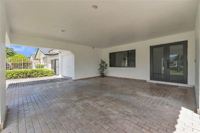 Building Photo - 631 SW 102nd Ave