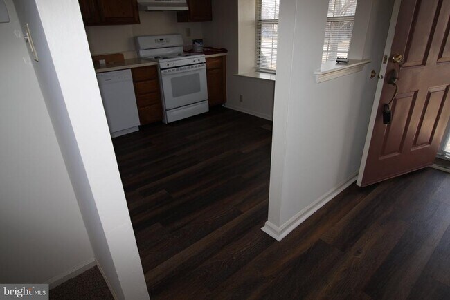 Building Photo - 2437 Norrington Dr