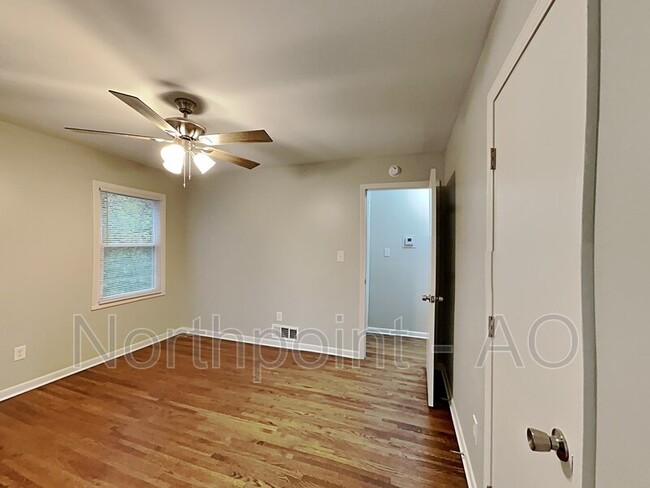 Building Photo - 871 Pineglen Cove