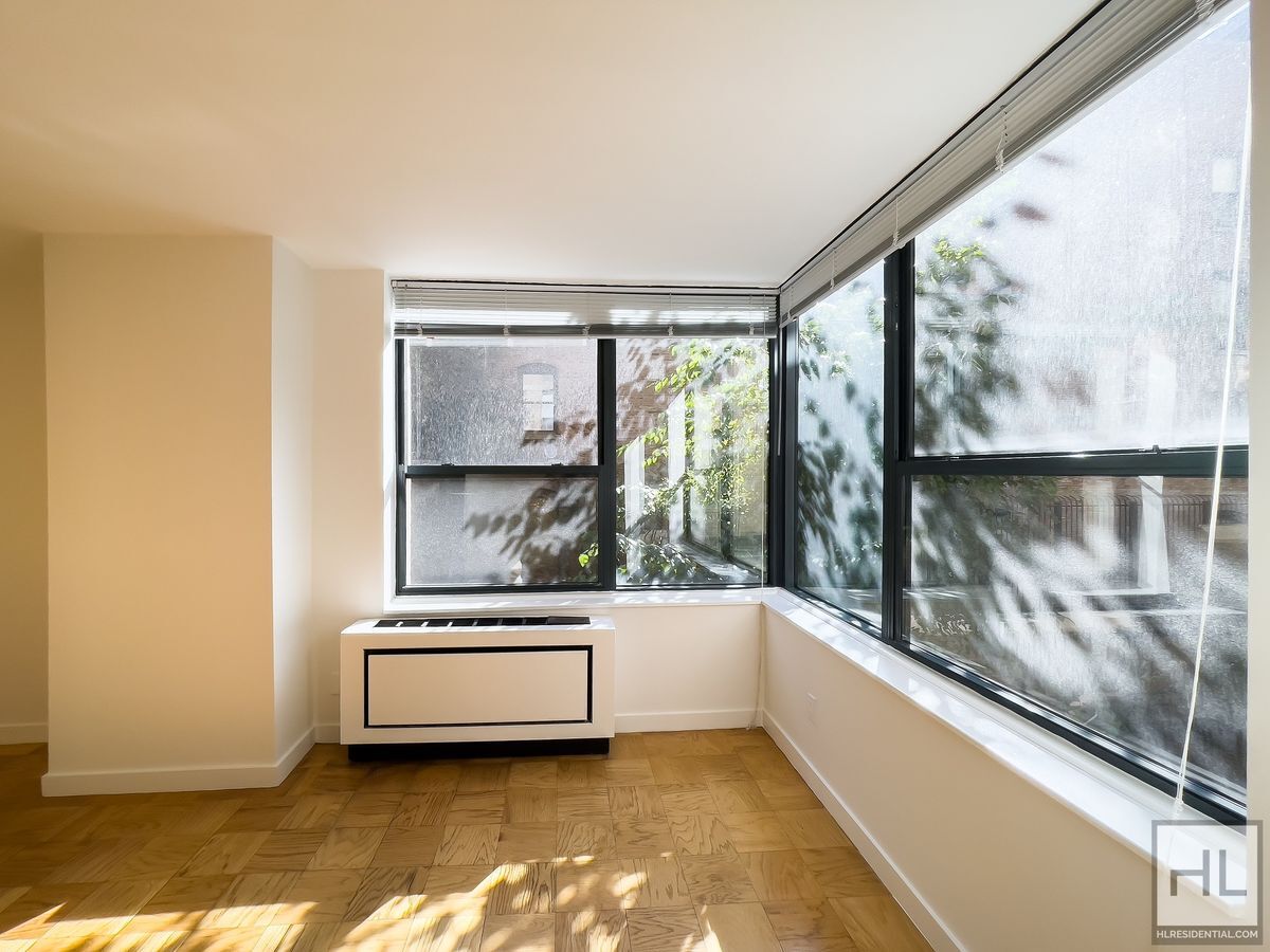 Building Photo - West 87th Street