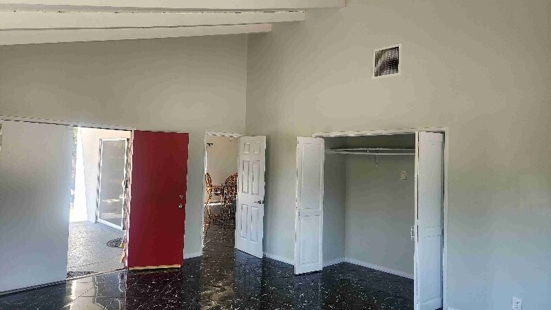 Building Photo - 17251 Gresham St