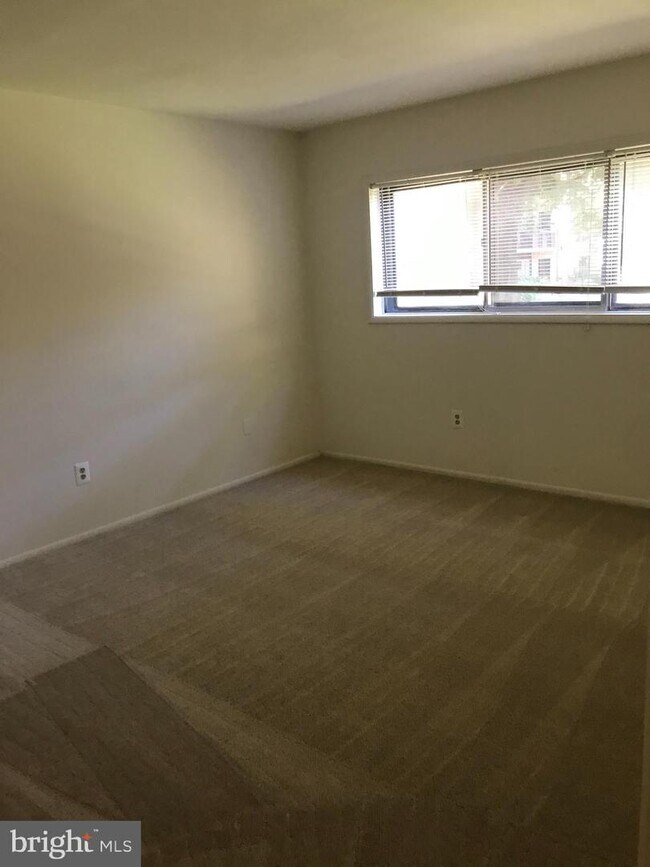 Building Photo - 7821 Enola St