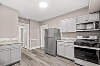 Building Photo - SCORE 50% OFF 1ST MONTH'S RENT IF SIGNED BY APRIL 3! Stunning 3 bedroom home in Aliquippa availab...