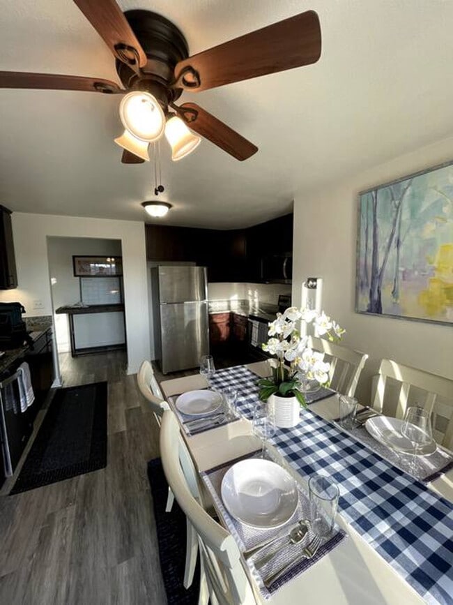 Building Photo - 922-940 Oak Street-SI ID1253107P