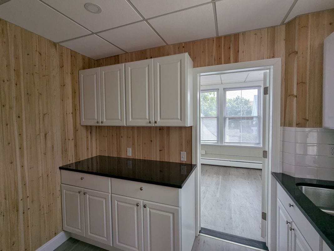 Building Photo - 684 Park Ave