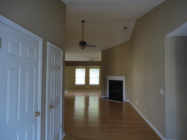 Building Photo - 1005 Glen Hollow Dr