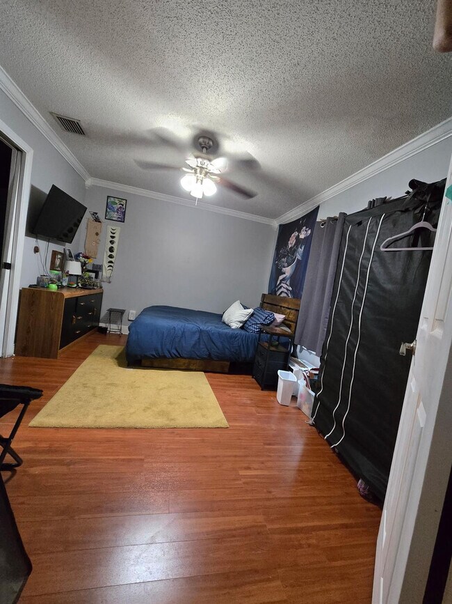 Building Photo - 8515 Plumeria Ave