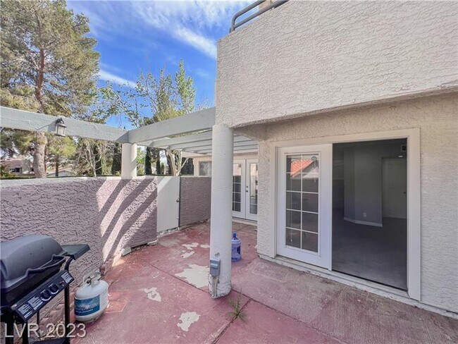Building Photo - 2760 Lodestone Dr