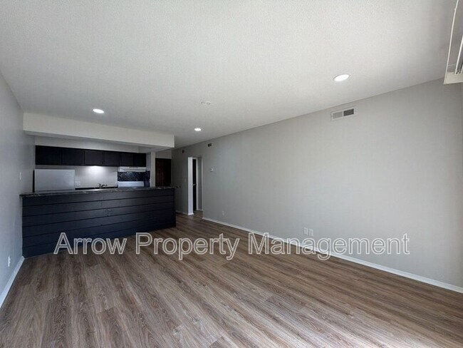 Building Photo - 649 S 18th St