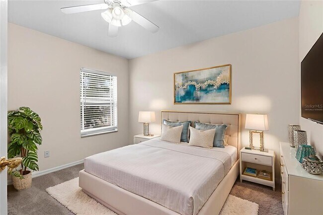 Building Photo - 10801 Sierra Vista Pl