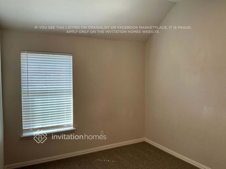 Building Photo - 222 Vernon Dr