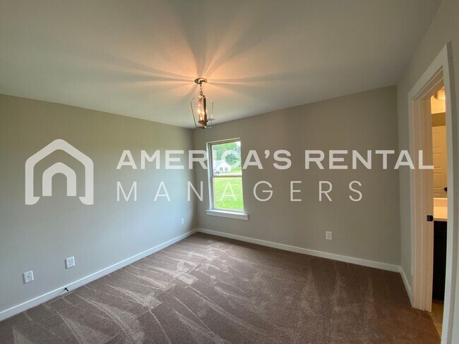 Building Photo - Home for Rent in Talladega, AL!!! Availabl...