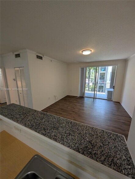 Building Photo - 6831 SW 44th St