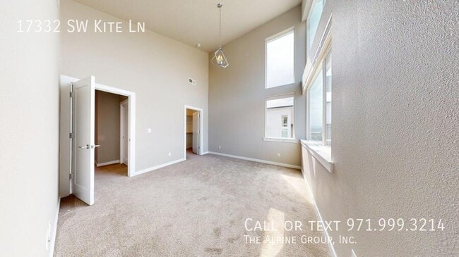 Building Photo - 17332 SW Kite Ln