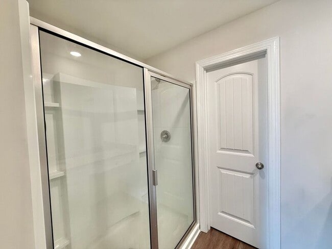 Building Photo - 6924 Thalweg Dr