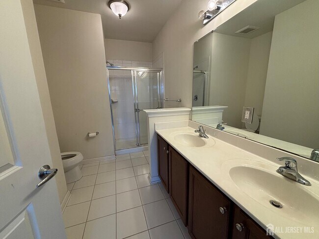 Building Photo - 542 E Celebration Way