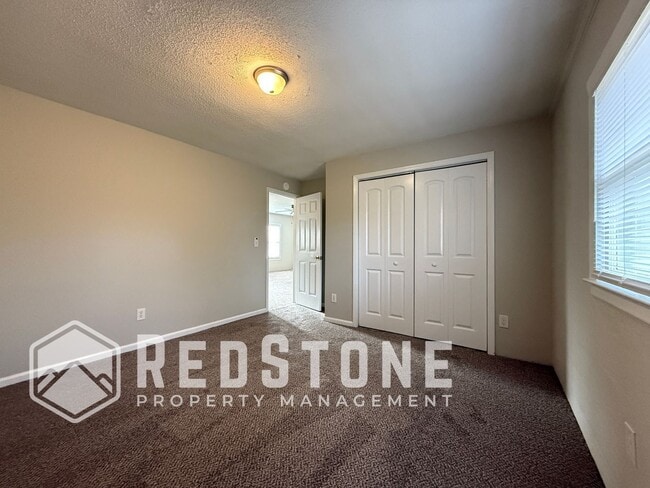 Building Photo - 431 Cleveland Ct