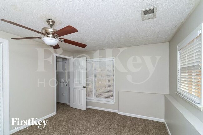 Building Photo - 722 Altman Ct