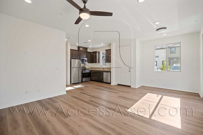 Building Photo - Stylish 2 Bed + 2.5 Bath Townhome in Murrieta