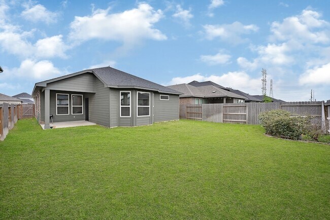 Building Photo - 9119 Brixham Dr