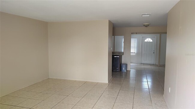 Building Photo - 105 Dartmouth Dr NW