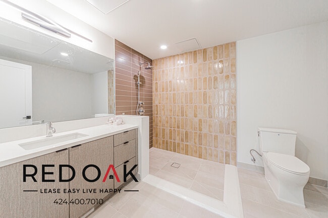 Building Photo - 5320 Cartwright Ave